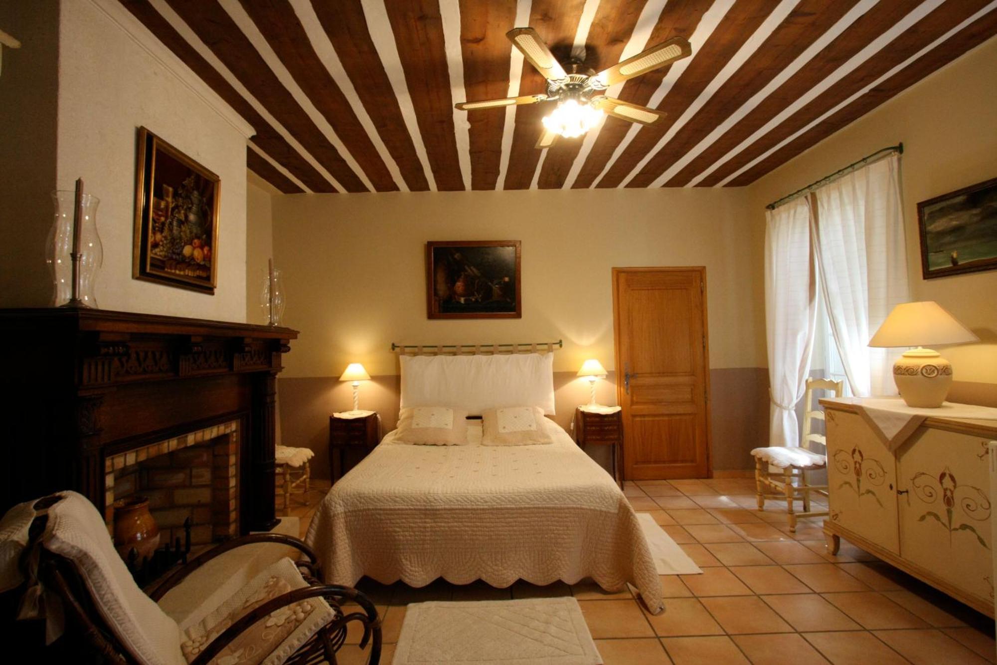 דירות Saint-Rémy-de-Provence Mas Alpilles Soleil מראה חיצוני תמונה